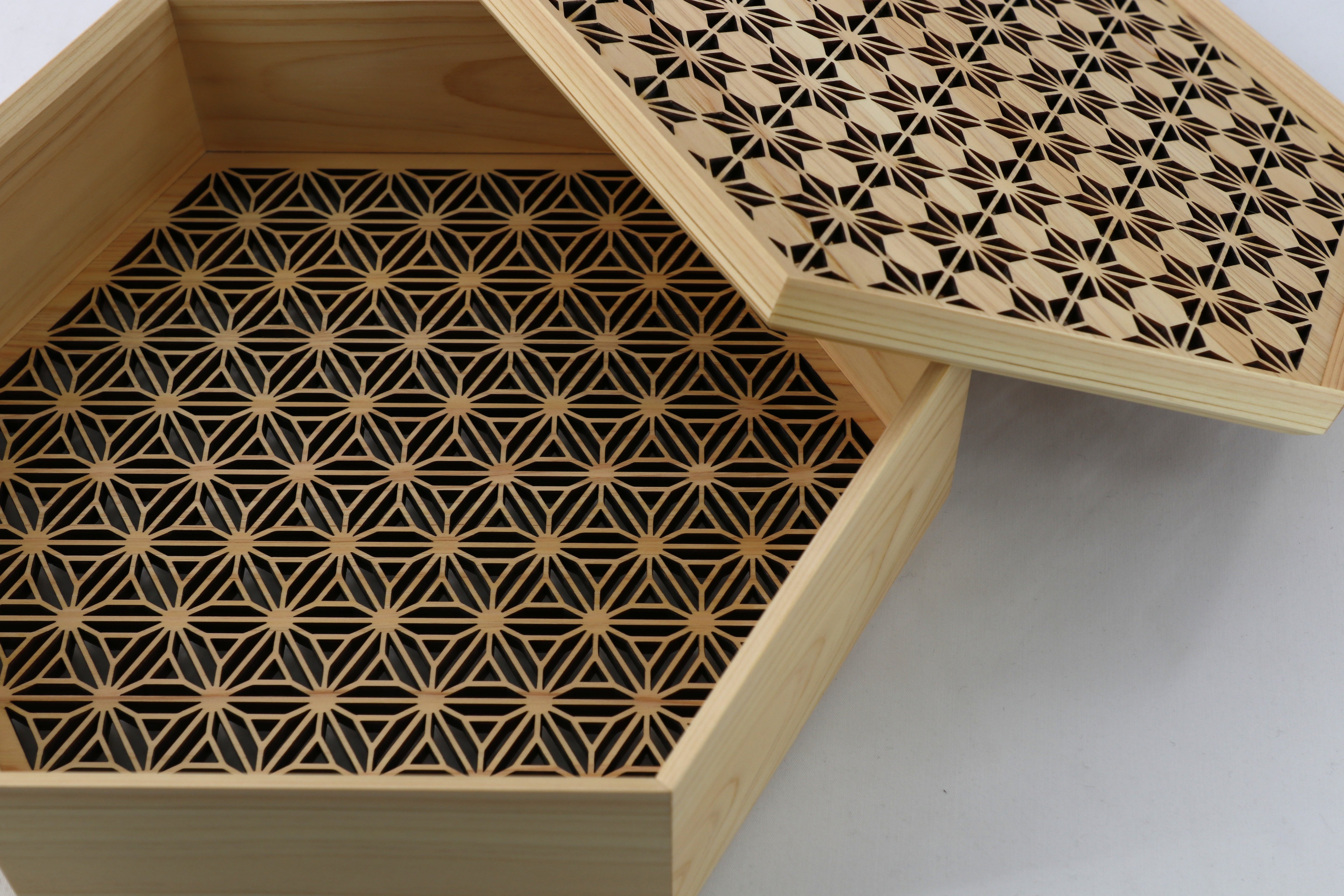 お重箱　一段　八重裏花