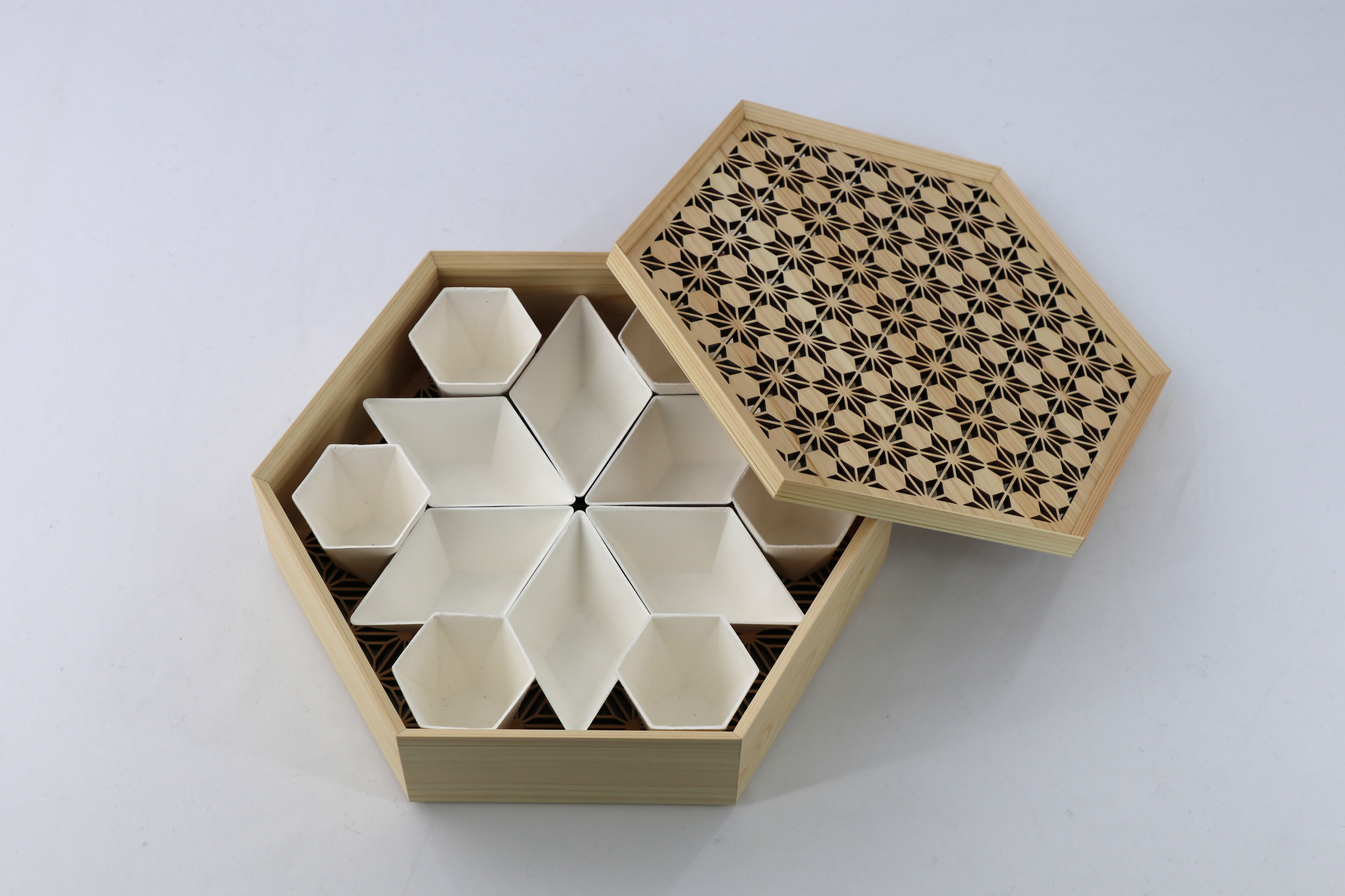 お重箱　一段　八重裏花