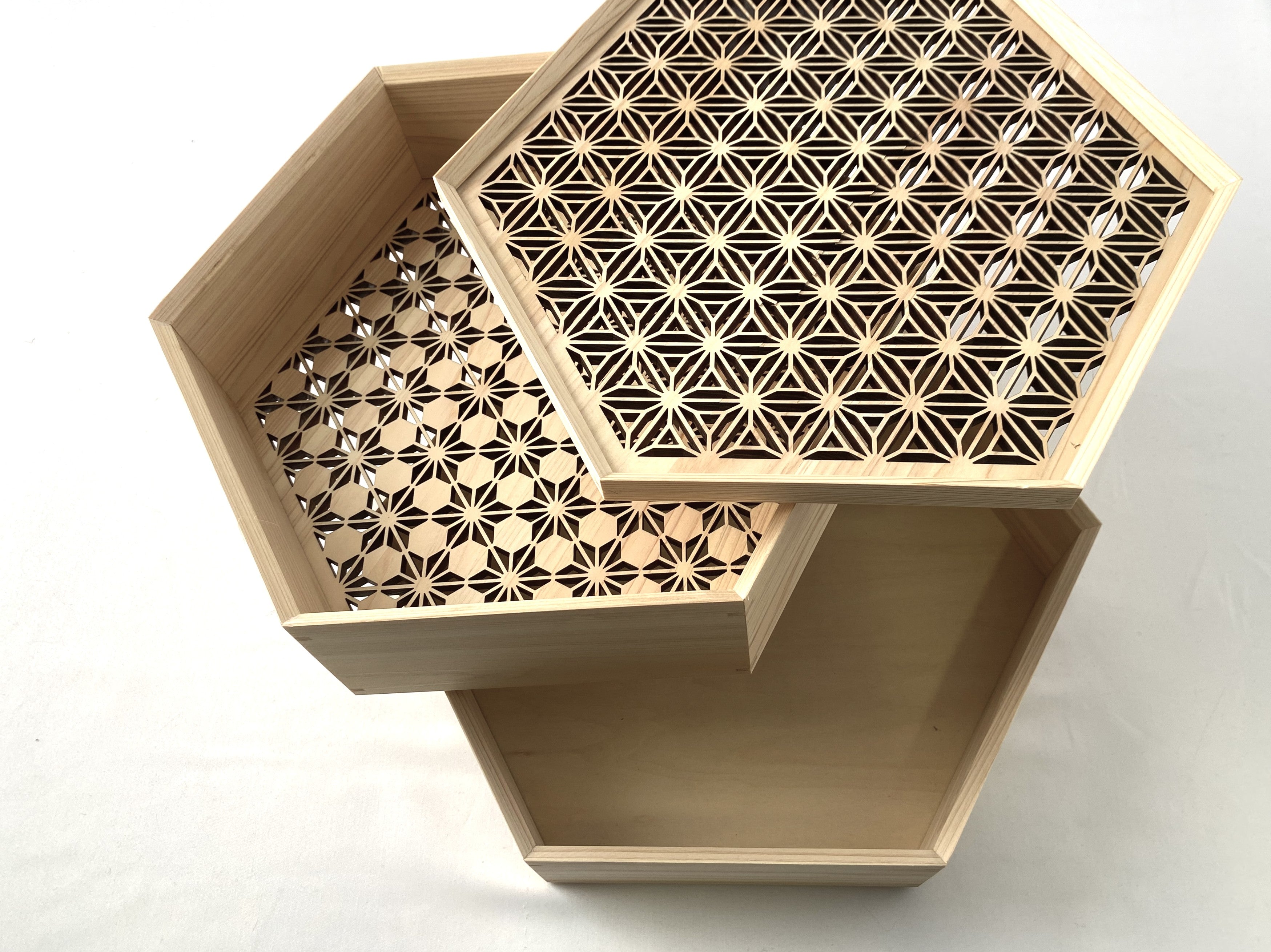 お重箱　二段　桔梗麻の葉